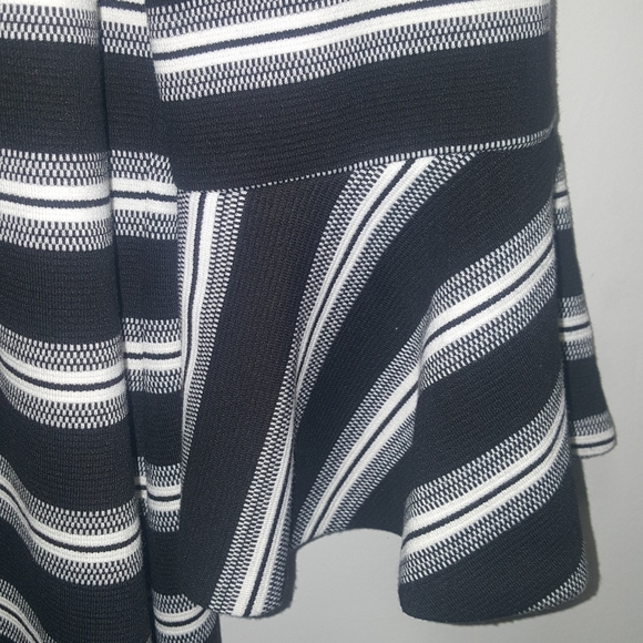 Calvin Klein Stripe Bell Sleeve Dress - Picture 4 of 6